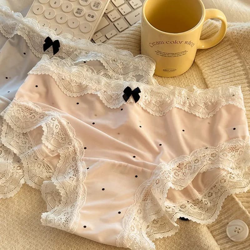 Suhanafit Polka Dot & Lace Sweetheart Briefs