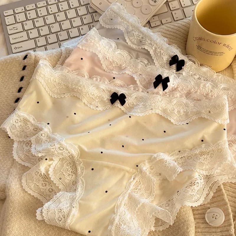 Suhanafit Polka Dot & Lace Sweetheart Briefs