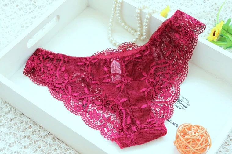 Trendy Lace Pushup Bra & Panty Combo